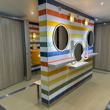 Wildflower, Premium Plus Hot Tub Lodge South Cerney Bagian luar foto