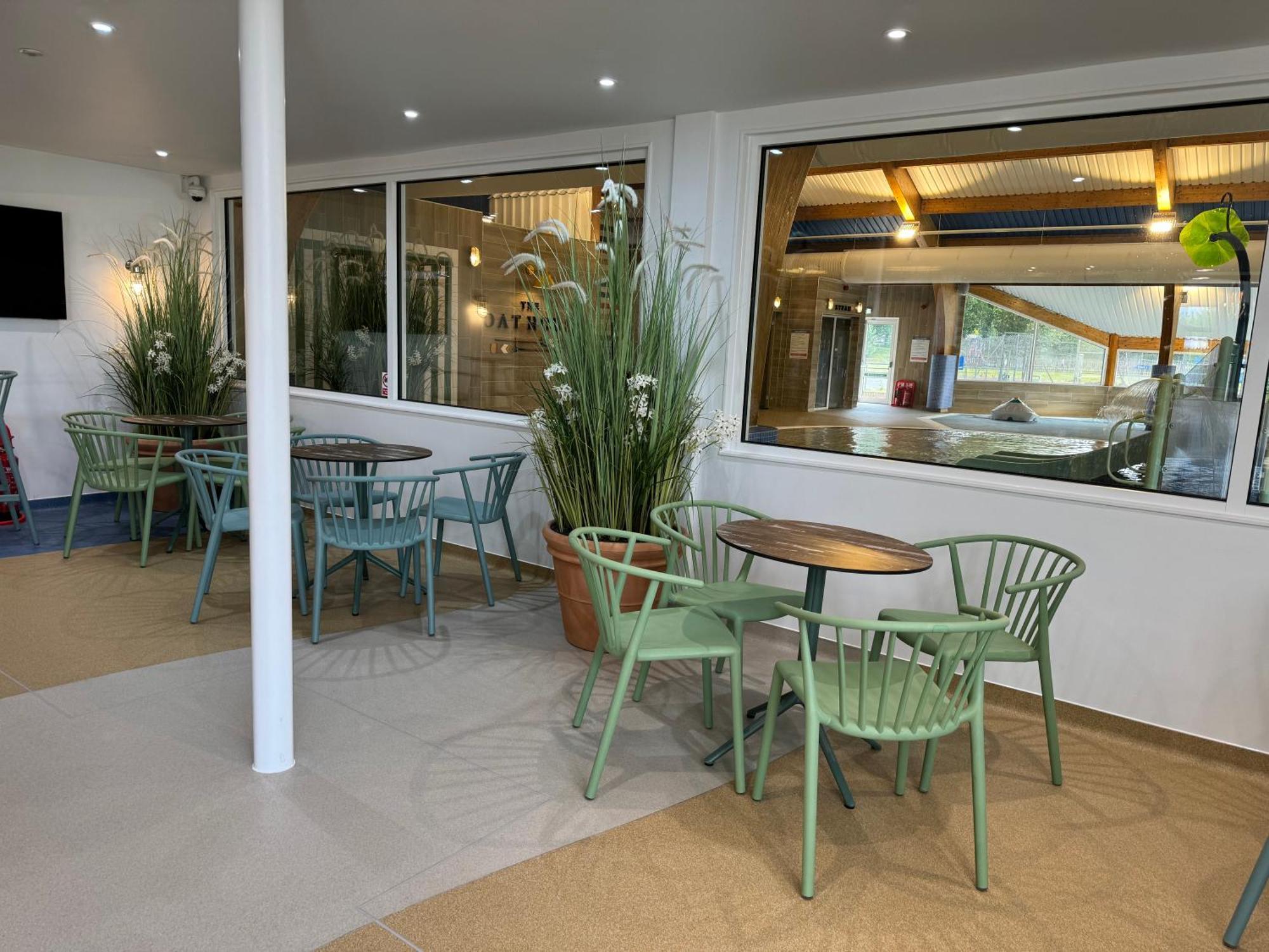 Wildflower, Premium Plus Hot Tub Lodge South Cerney Bagian luar foto